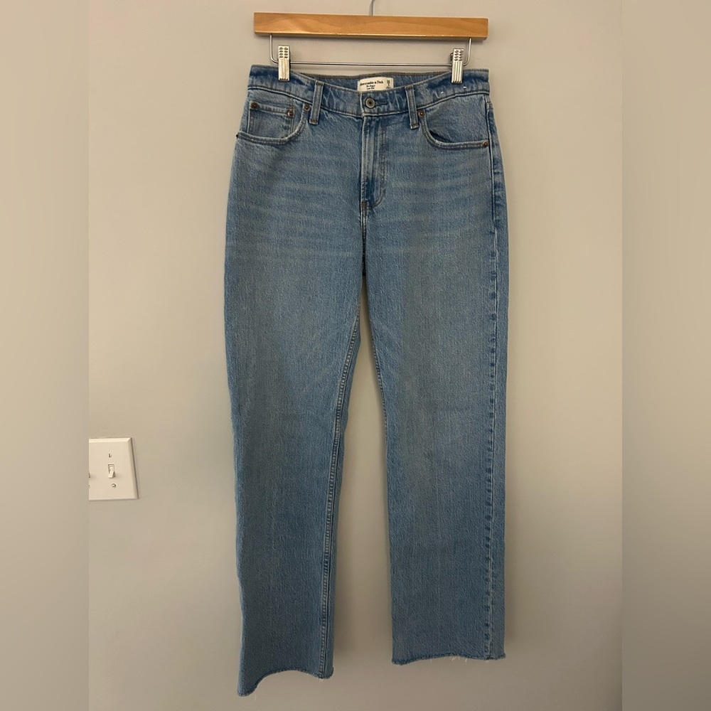 Abercrombie & Fitch The Baggy Low Rise Jeans
